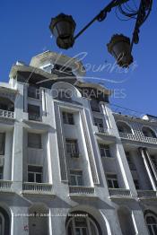 Image du Maroc Professionnelle de  Une des façades les plus représentatives de l’architecture du début du XXème siècle située sur le boulevard Mohamed V, cette construction monumentale de Marius Boyer (1922), " Immeuble du Glaoui ", Bd Mohammed V,  marque sa présence avec ses superbes tourelles couvertes de zelliges, Vendredi 22 Juin 2012. (Photo / Abdeljalil Bounhar)